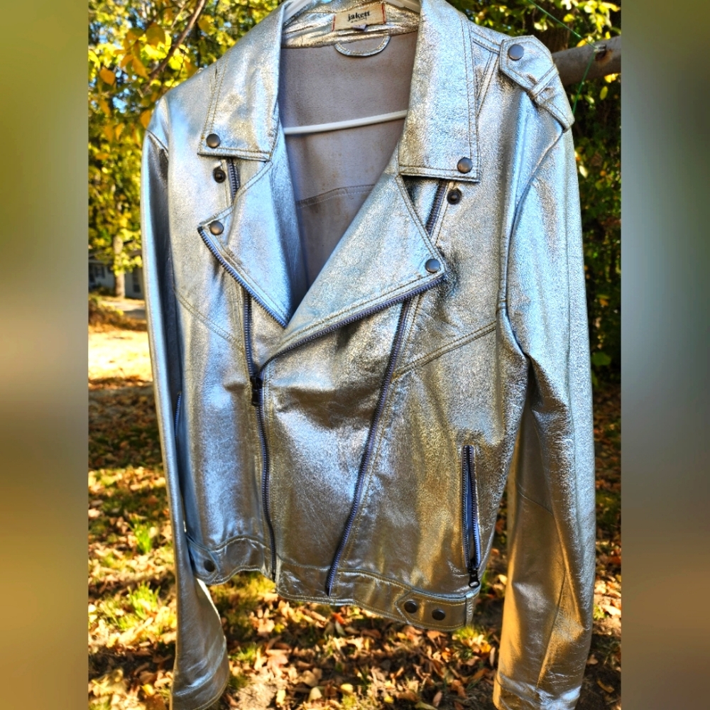 JAKETT NY Silver Leather Jacket sz Medium - Large coat Halloween